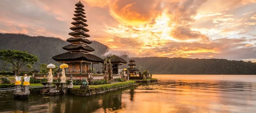 Scenic destination accommodation by the water in Bali